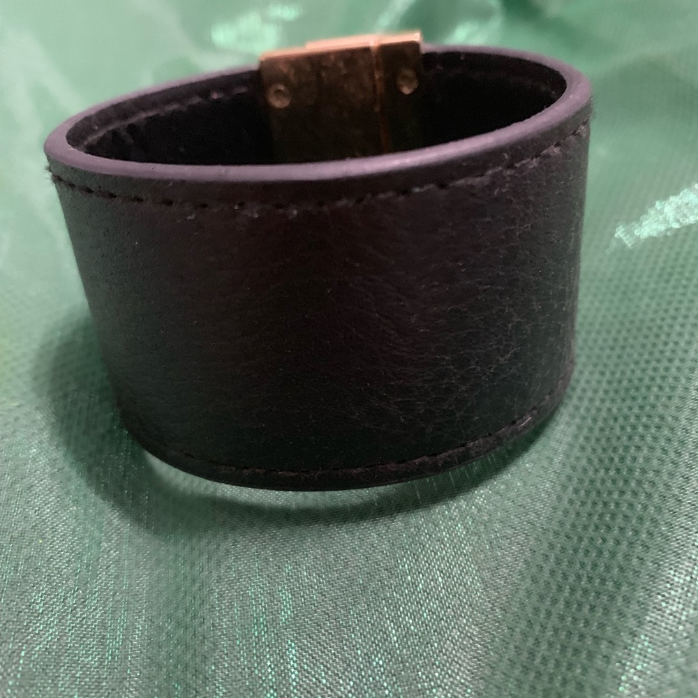 Black strap bracelet